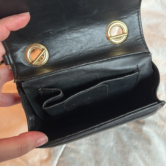 Vintage Chanel Crossbody Bag - Picture 4 of 12